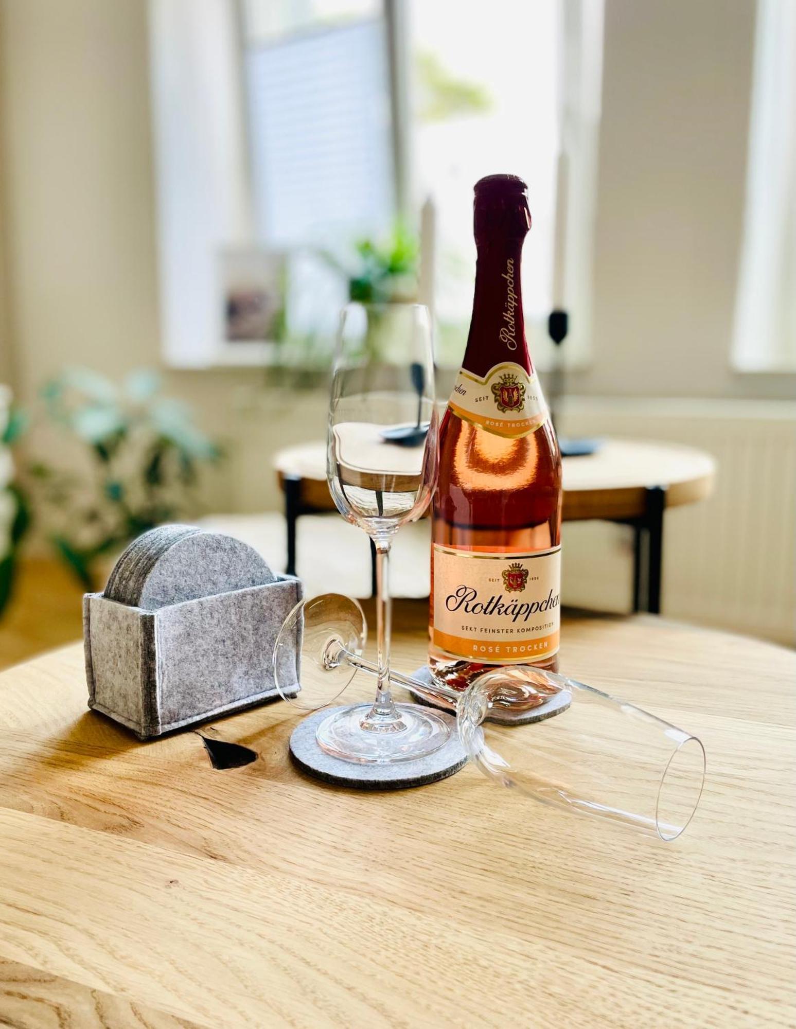 Appartement "Stadtgefluester" Im Zentrum, Inkl Stellplatz, 2 Betten, Babybett, Balkon, Gratis Kaffee Und Tee, Wlan 바우트젠 외부 사진