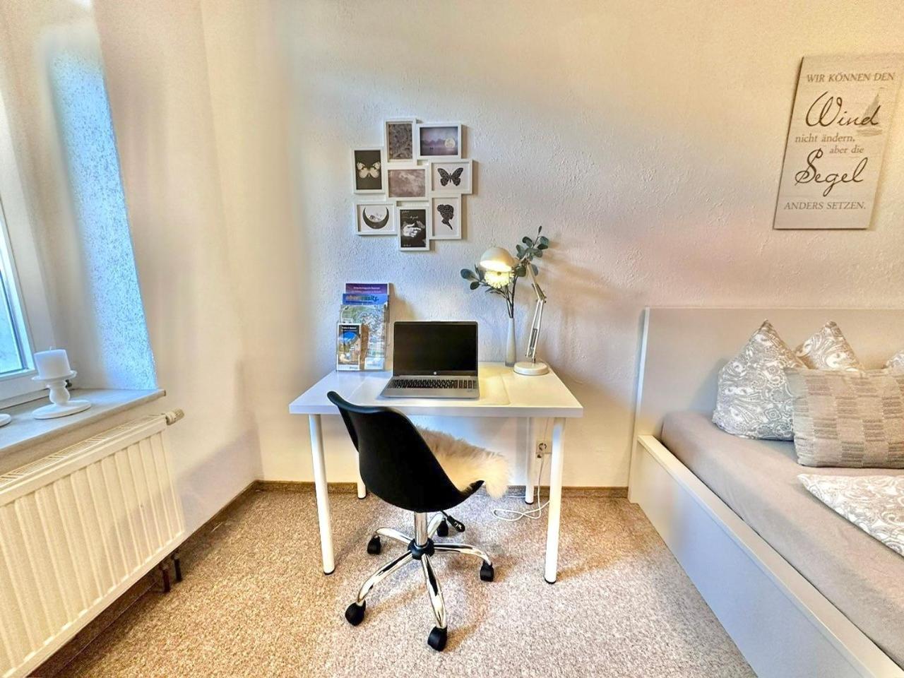 Appartement "Stadtgefluester" Im Zentrum, Inkl Stellplatz, 2 Betten, Babybett, Balkon, Gratis Kaffee Und Tee, Wlan 바우트젠 외부 사진